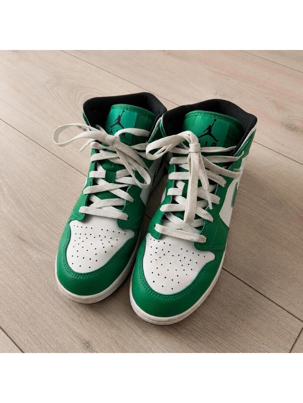 Air Jordan 1 Mid Lucky Green White Sneakers Youth 6.5Y Women’s 8 Retro Shoes